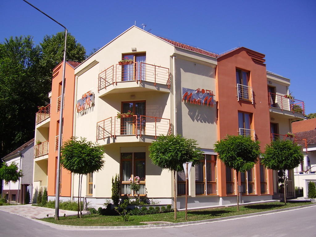 Hotel Mladimir Daruvar Eksteriør billede